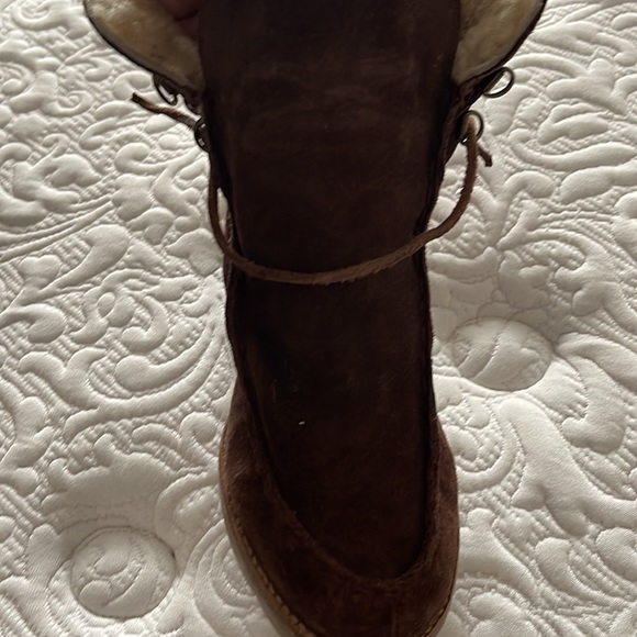 Michael Kors wedge boots with fur on inside - Picture 6 of 6